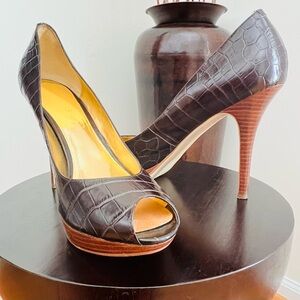 SOLD! Guess Brown Croc Peep-Toe 4”Heels